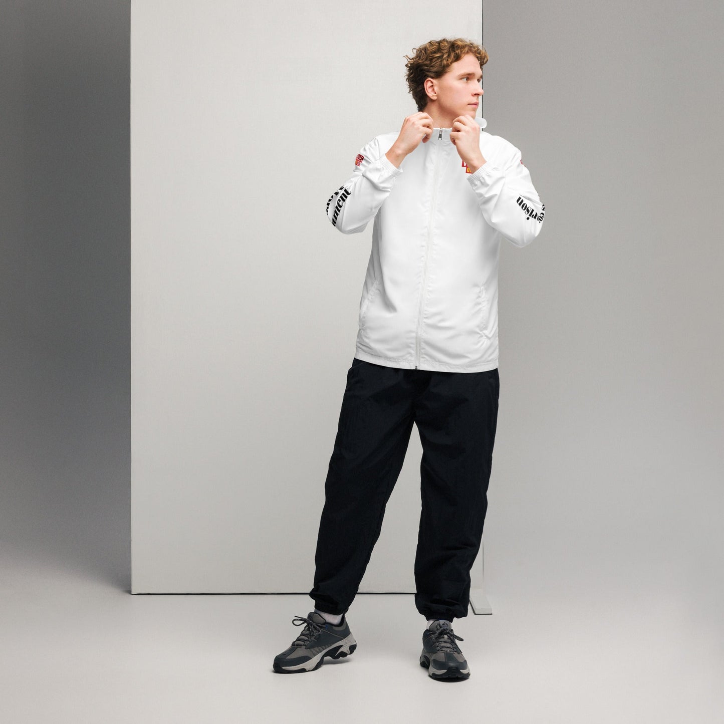 Men’s windbreaker image 3